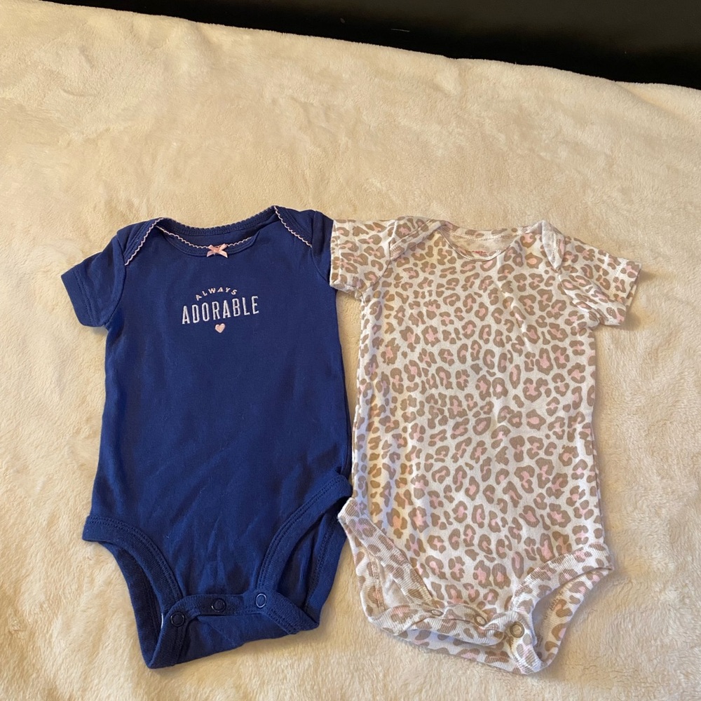 Carter’s Girl Short Sleeve Onesie Size 3M